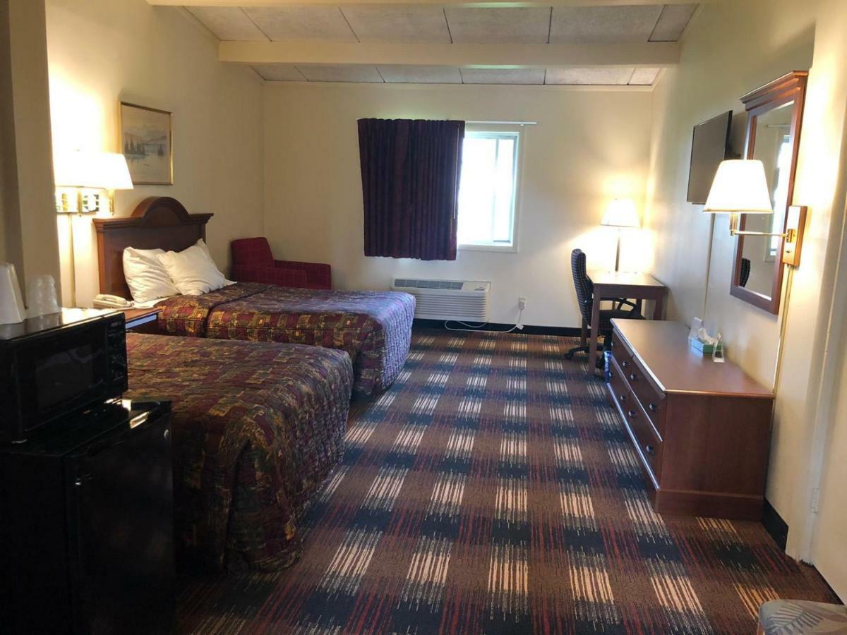 Red Carpet Inn Syracuse Airport North Syracuse Exterior photo